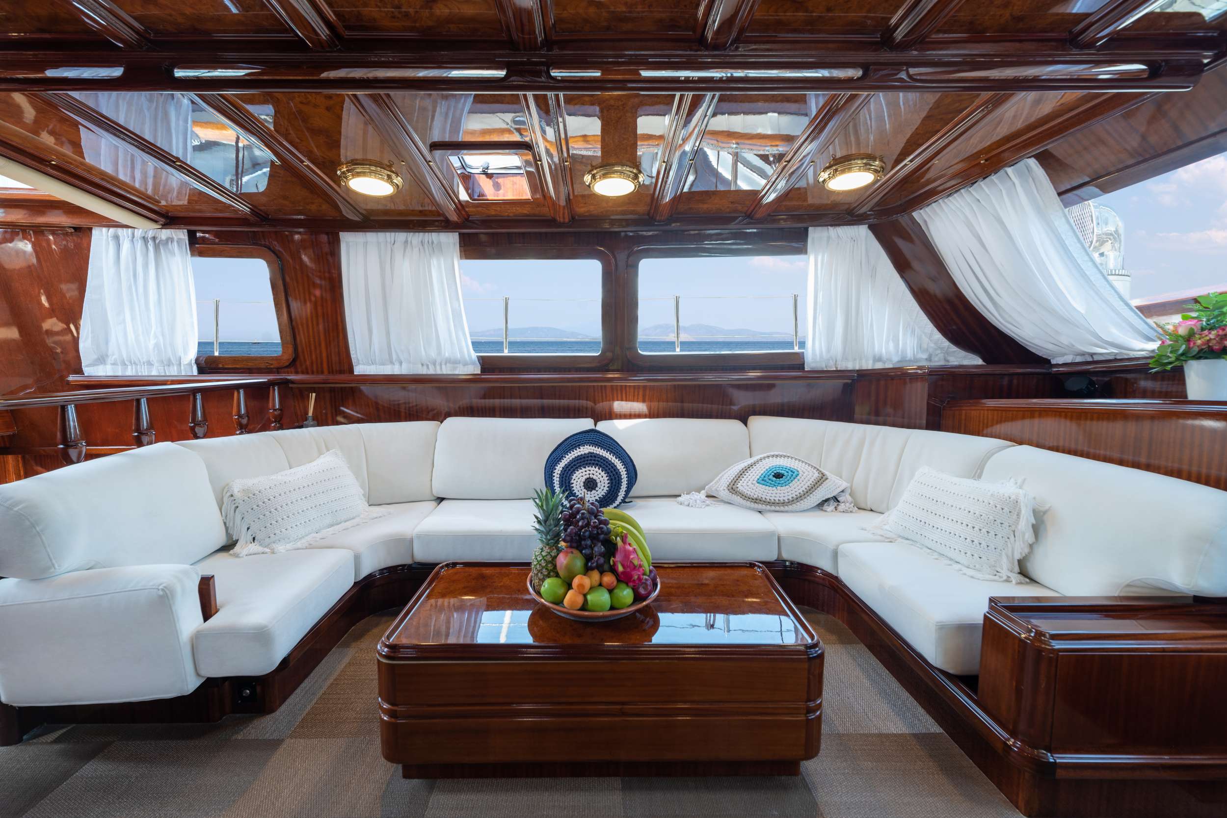 Sailing Yacht 'SPIRIT L' Main Salon, 8 PAX, 4 Crew, 85.00 Ft, 26.00 Meters, Built 1984, Custom, Refit Year 2021