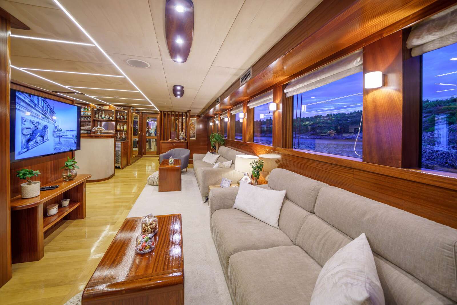 Motor Sailing Yacht 'SON DE MAR', 12 PAX, 9 Crew, 147.00 Ft, 45.00 Meters, Built 2019, Custom