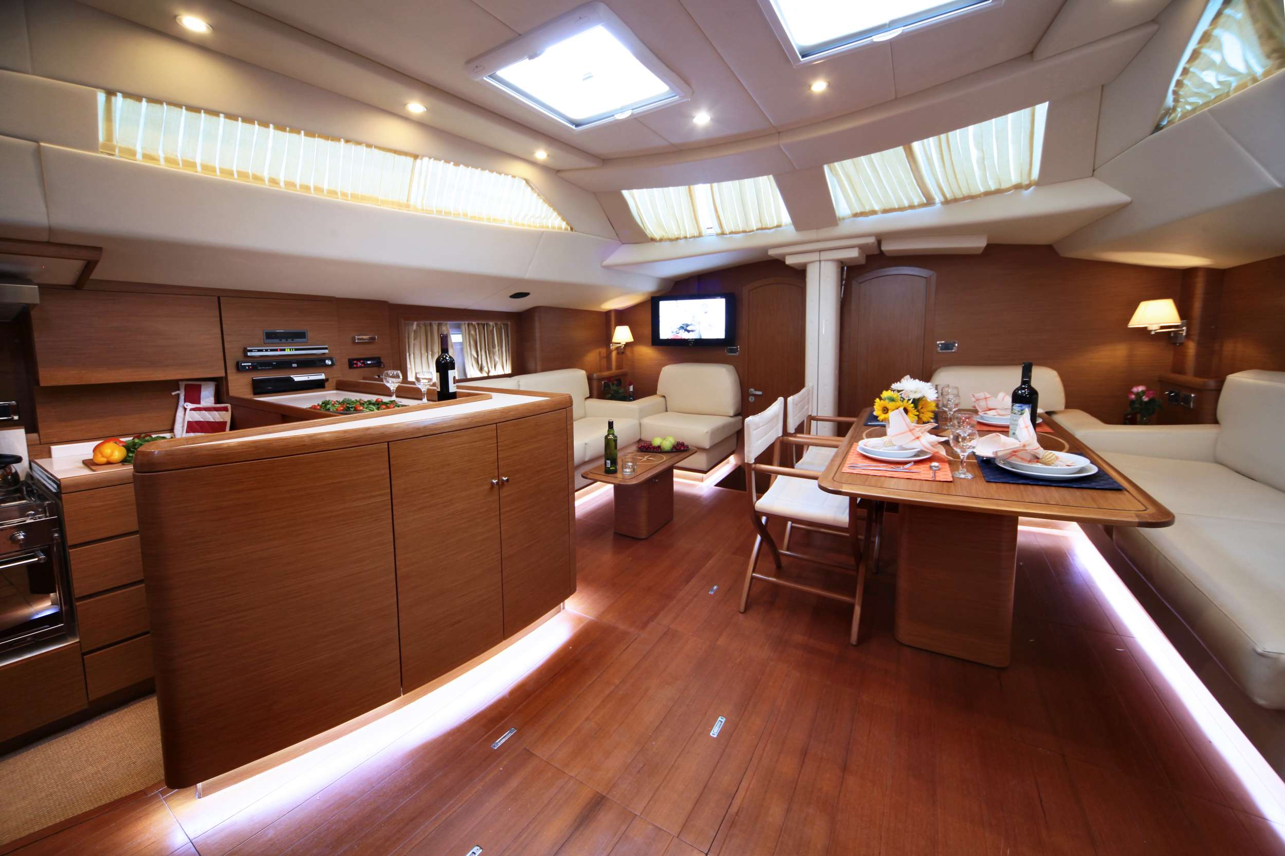 Sailing Yacht 'SHOOTING STAR GIANETTI STAR', 6 PAX, 2 Crew, 65.00 Ft, 20.00 Meters, Built 2008, ., Refit Year 2023