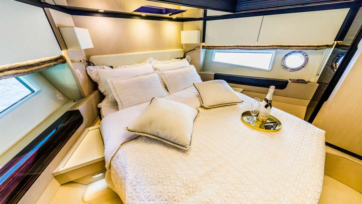 Motor Yacht 'MY KARAT II', 8 PAX, 66.00 Ft, 20.00 Meters, Built 2017, Azimut
