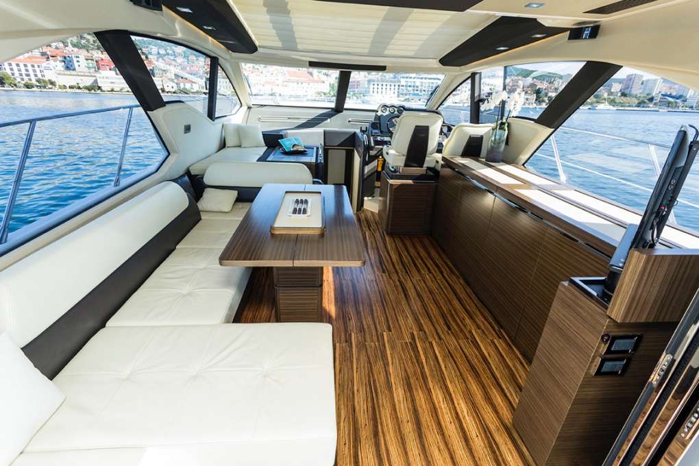 Motor Yacht 'MINI TOO' Salon, 6 PAX, 59.00 Ft, 18.00 Meters, Built 2015, Azimut