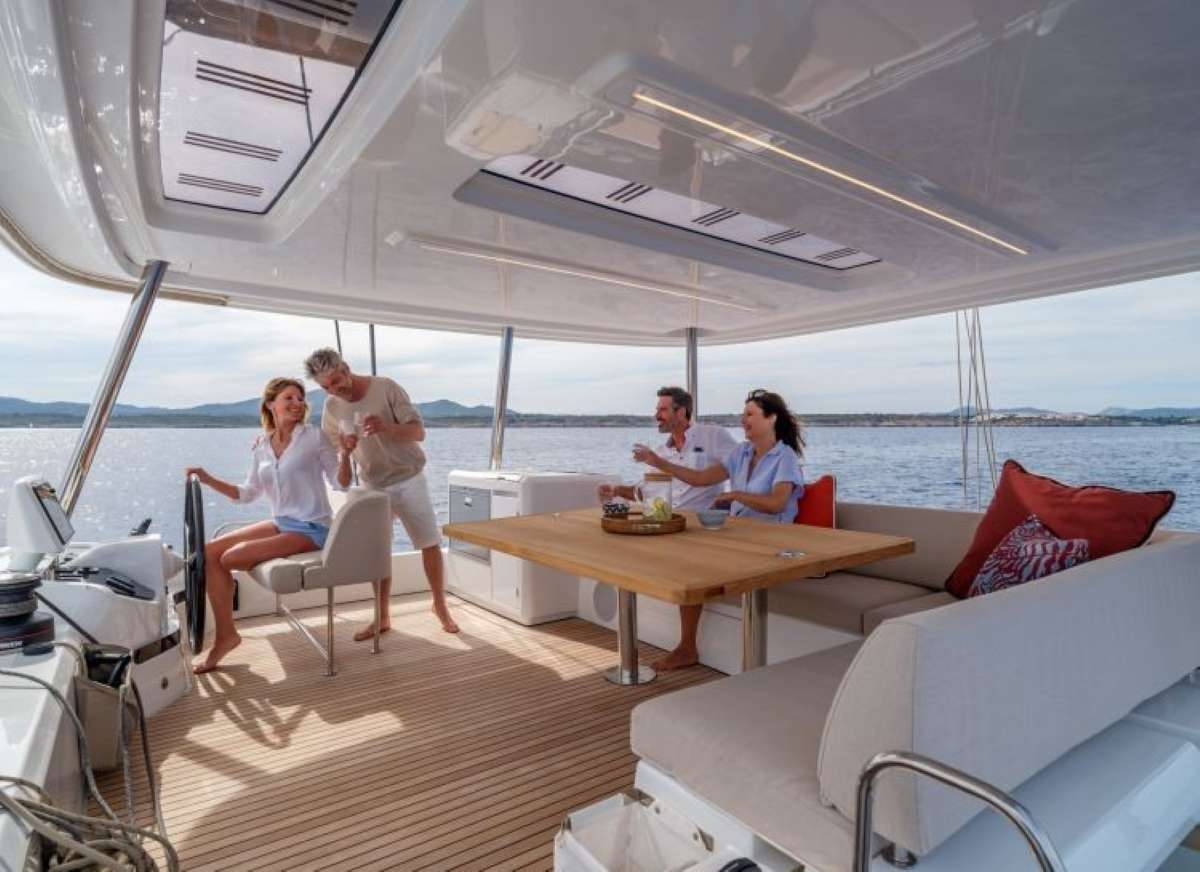 Catamaran Yacht 'VERINA STAR', 10 PAX, 3 Crew, 55.00 Ft, 16.00 Meters, Built 2023, Lagoon