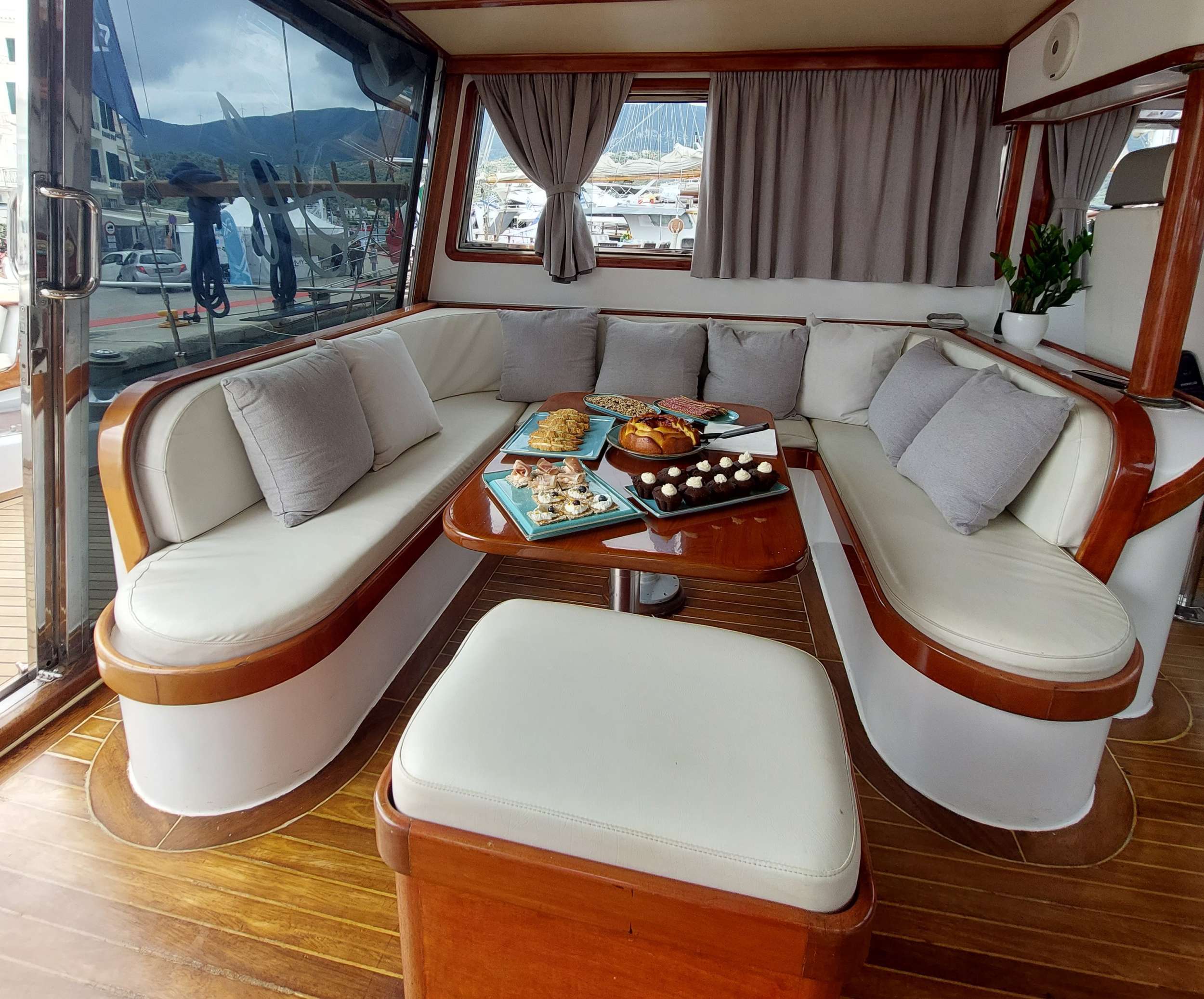 Motor Sailing Yacht 'ANEMOS' Upper Salon, 12 PAX, 4 Crew, 80.00 Ft, 24.00 Meters, Built 1997, Custom, Refit Year 2023
