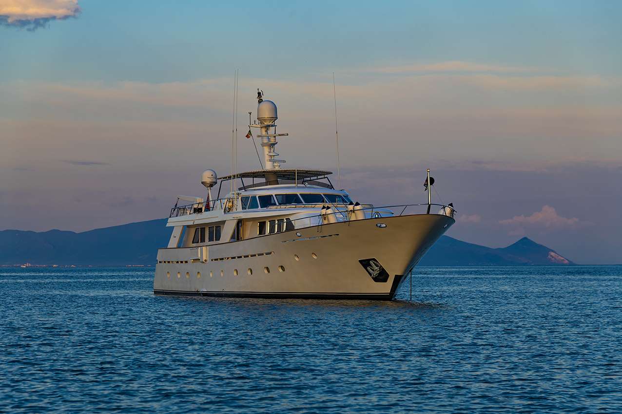 Motor Yacht 'NIGHTFLOWER', 10 PAX, 7 Crew, 114.00 Ft, 35.00 Meters, Built 1987, Codecasa, Refit Year 2022