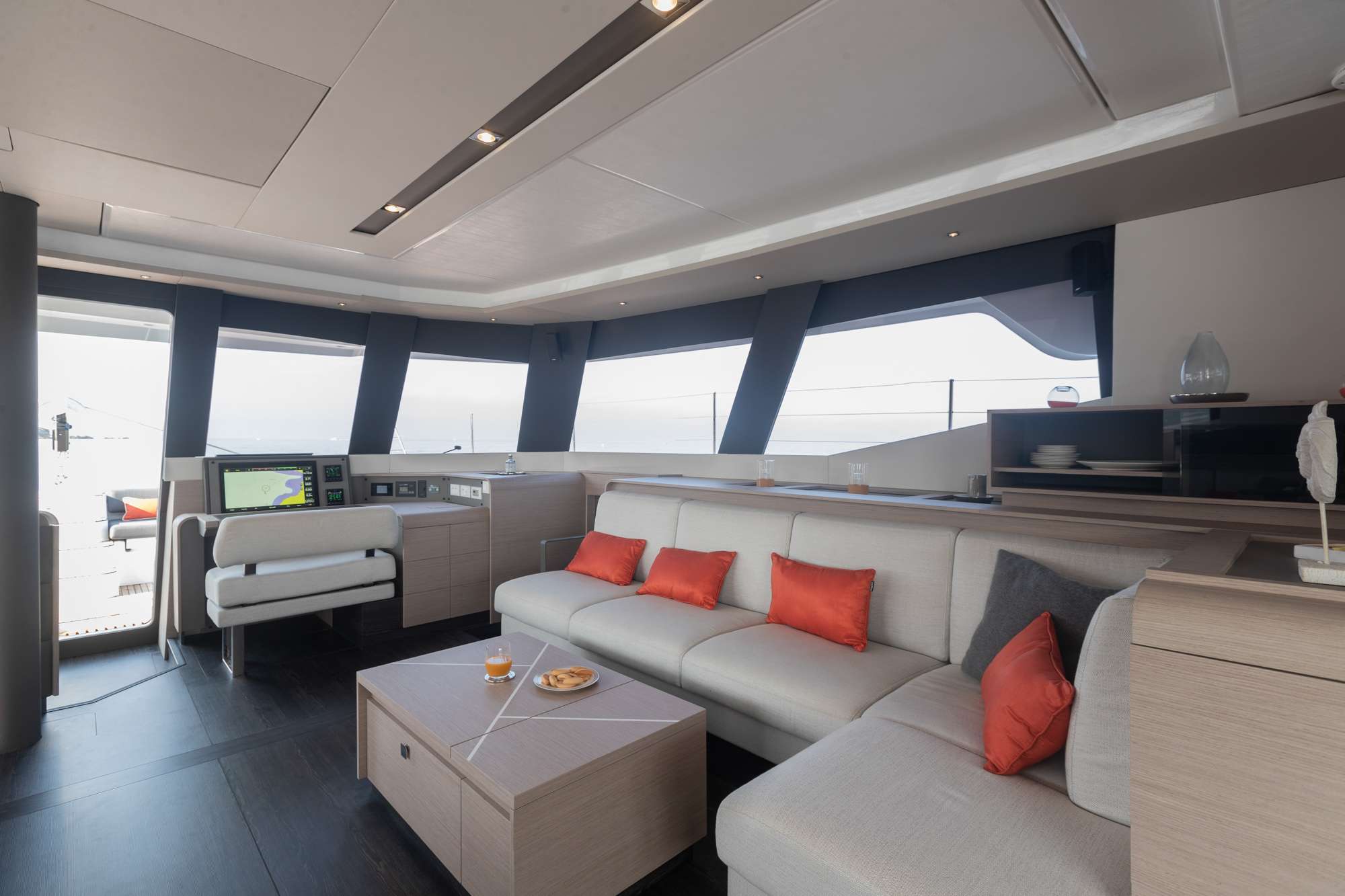 Catamaran Yacht 'PERFECT LANDING' Stock photo, 10 PAX, 3 Crew, 61.00 Ft, 18.00 Meters, Built 2022, Fountaine Pajot