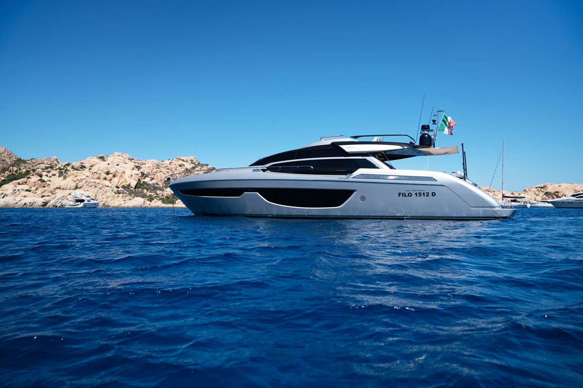 Motor Yacht 'CHILUCE', 6 PAX, 2 Crew, 76.00 Ft, 23.00 Meters, Built 2017, Riva