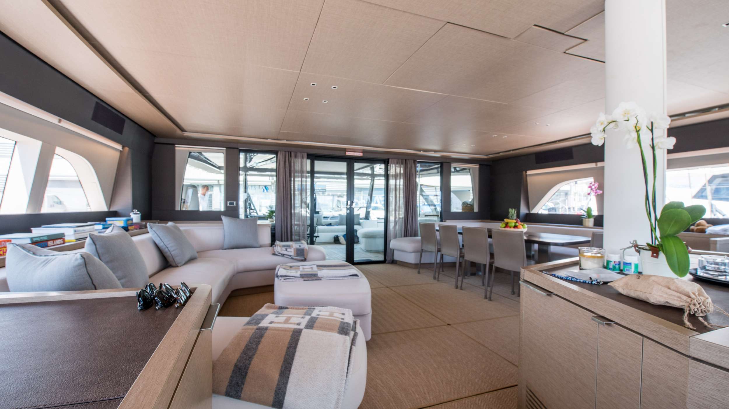 Catamaran Yacht 'CAT TUA', 8 PAX, 4 Crew, 76.00 Ft, 23.00 Meters, Built 2021, Lagoon