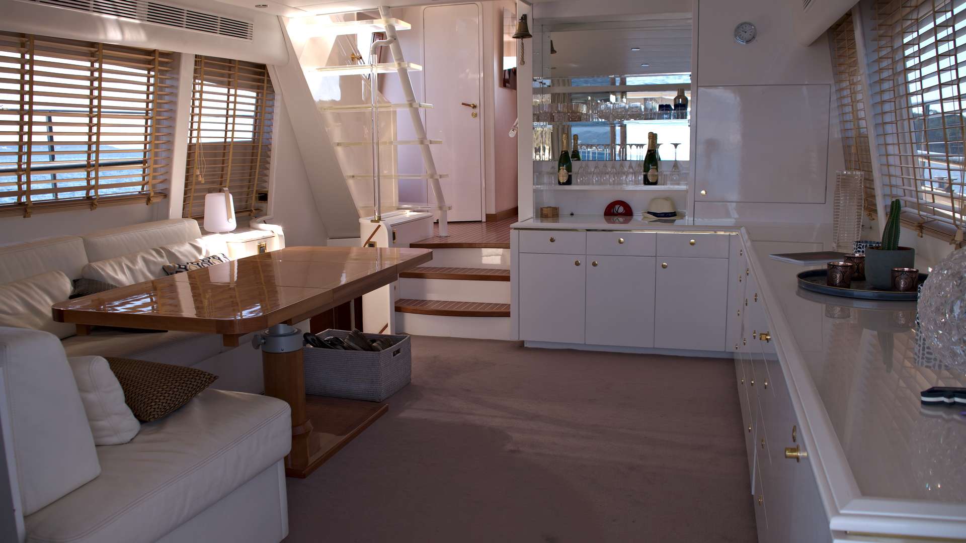 Motor Yacht 'JOIA V', 6 PAX, 72.00 Ft, 22.00 Meters, Built 2010, Guy Couach, Refit Year 2020