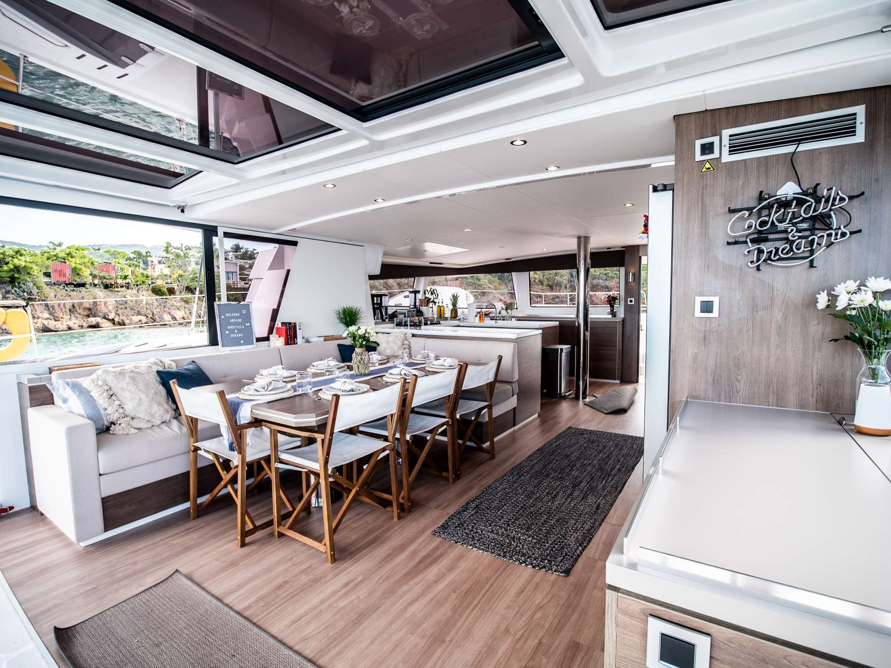 Catamaran Yacht 'COCKTAILS & DREAMS', 10 PAX, 2 Crew, 54.00 Ft, 16.00 Meters, Built 2023, Bali Catamarans