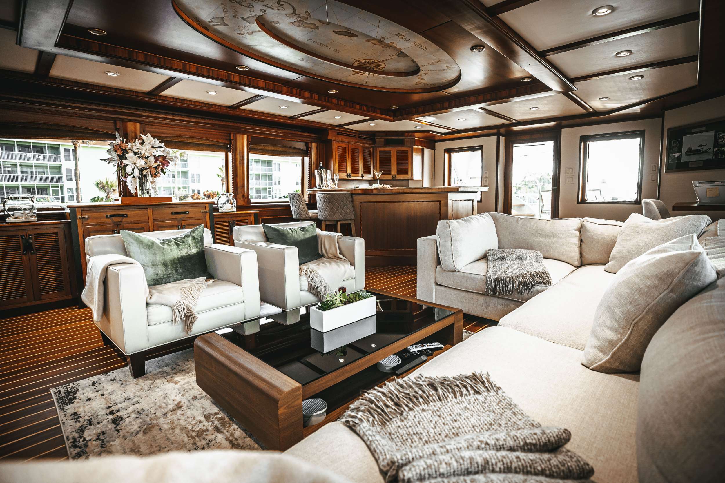 Motor Yacht 'READY II PLAY', 8 PAX, 115.00 Ft, 35.00 Meters, Built 1998, Trinity, Refit Year 2022