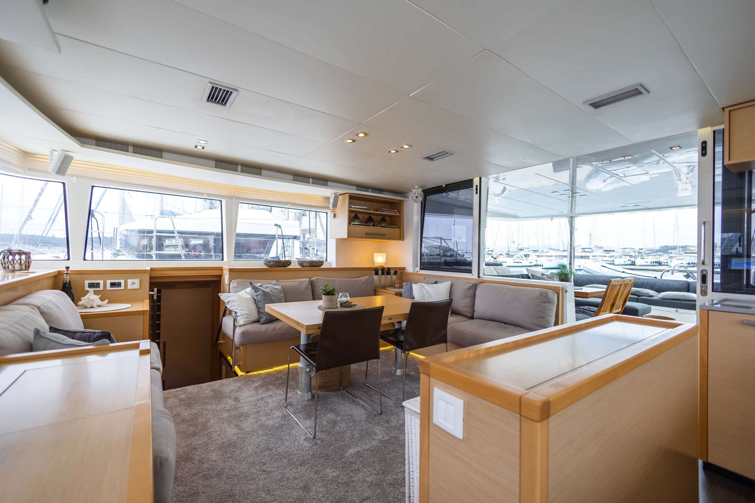 Catamaran Yacht 'EAGLE OF NORWAY', 8 PAX, 2 Crew, 56.00 Ft, 17.00 Meters, Built 2016, Lagoon