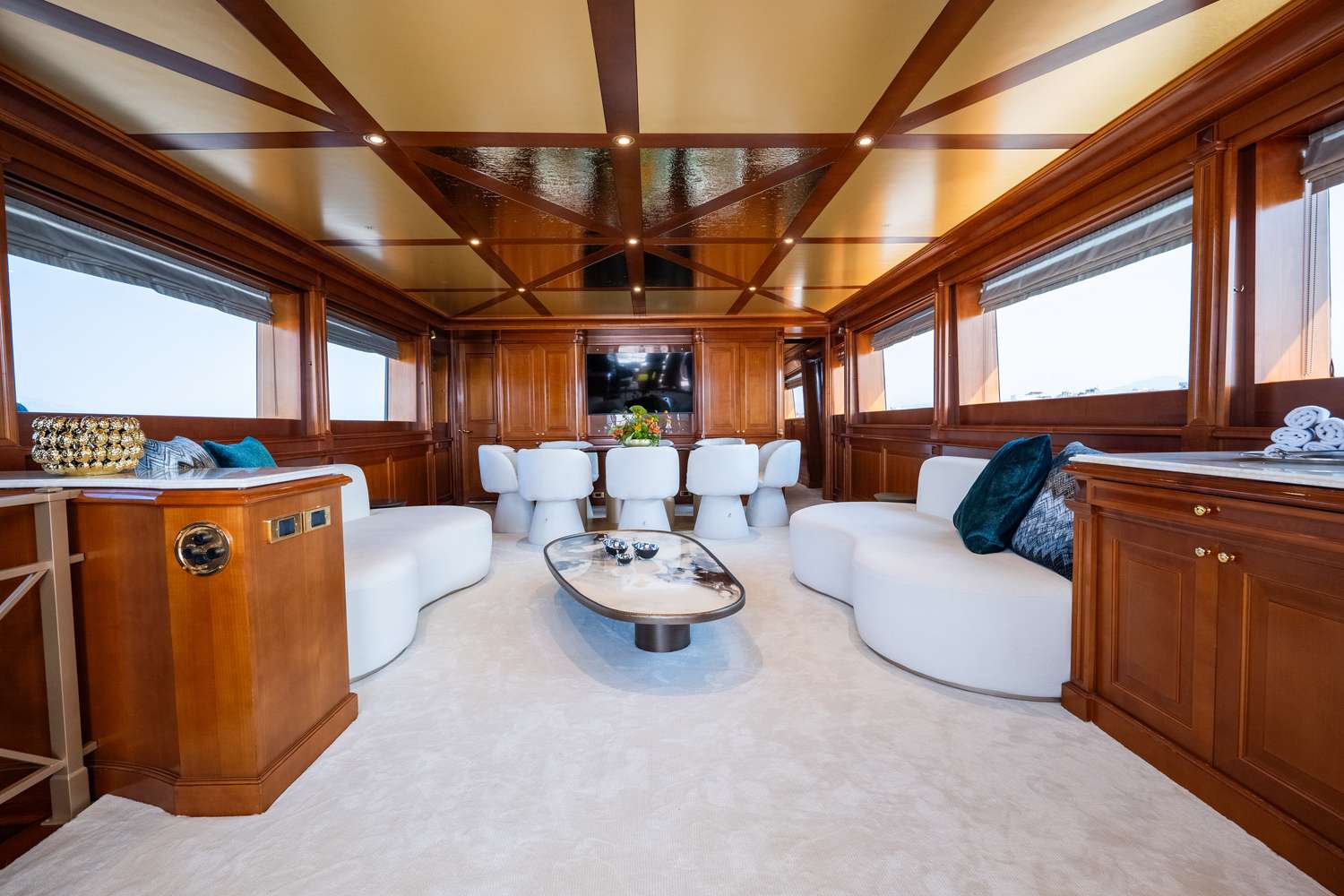 Motor Yacht 'AQUILA', 12 PAX, 9 Crew, 121.00 Ft, 37.00 Meters, Built 2006, Baglietto, Refit Year 2022