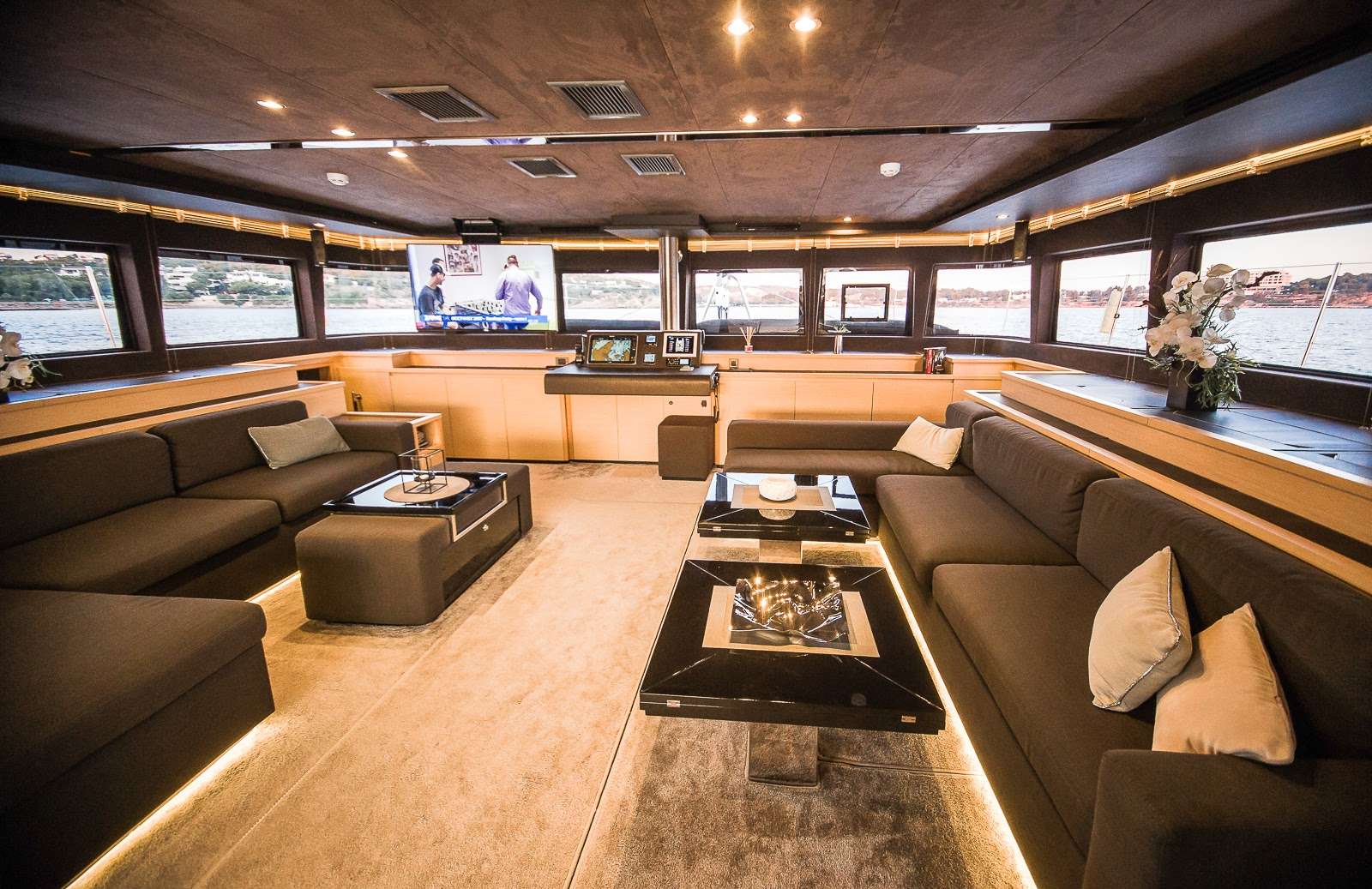 Catamaran Yacht 'CARPE DIEM CAT 620', 8 PAX, 3 Crew, 62.00 Ft, 18.00 Meters, Built 2016, Lagoon