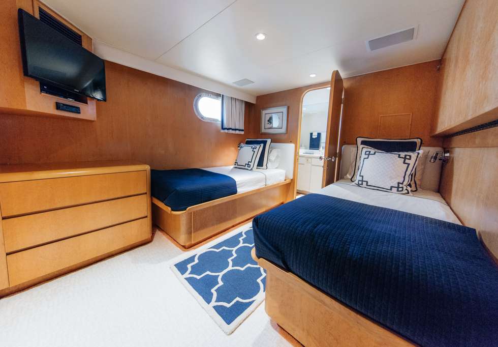Motor Yacht 'IMPULSE' Twin Stateroom with Pullman, 7 PAX, 4 Crew, 87.00 Ft, 26.00 Meters, Built 1996, Broward, Refit Year 2017