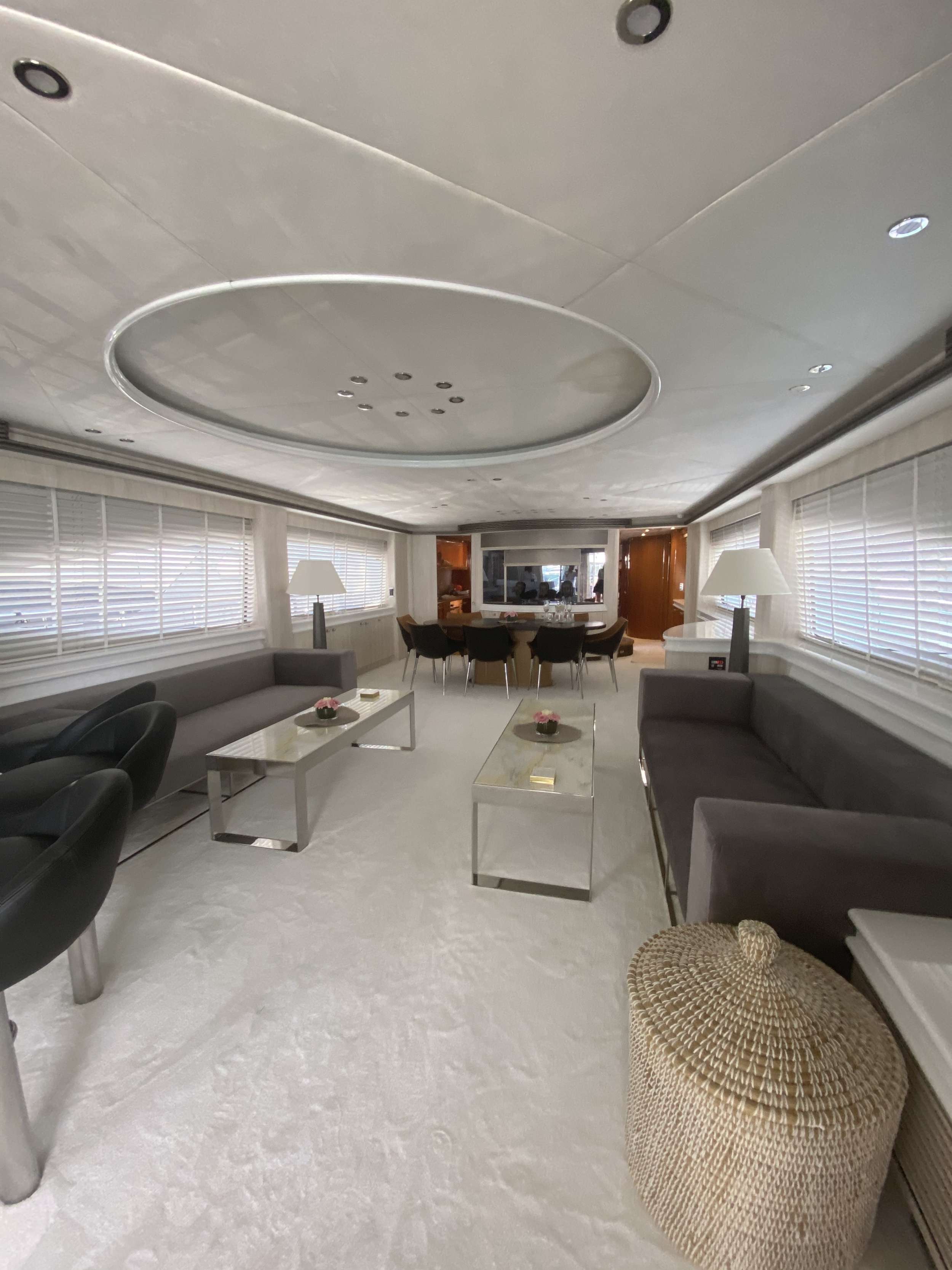 Motor Yacht 'MI ALMA' Salon, 10 PAX, 6 Crew, 101.00 Ft, 31.00 Meters, Built 2001, Sunseeker, Refit Year 2016 | 2018 | 2022
