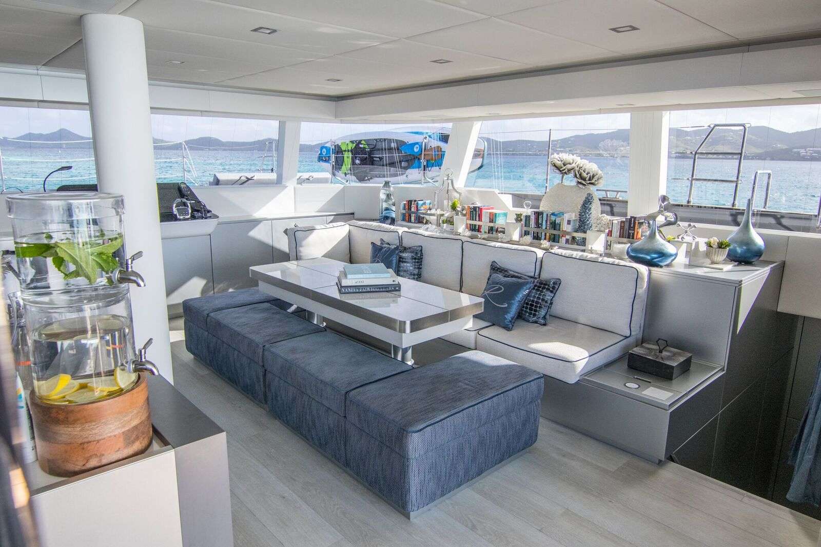 Catamaran Yacht 'RELENTLESS 60', 8 PAX, 3 Crew, 60.00 Ft, 18.00 Meters, Built 2020, Sunreef Yachts
