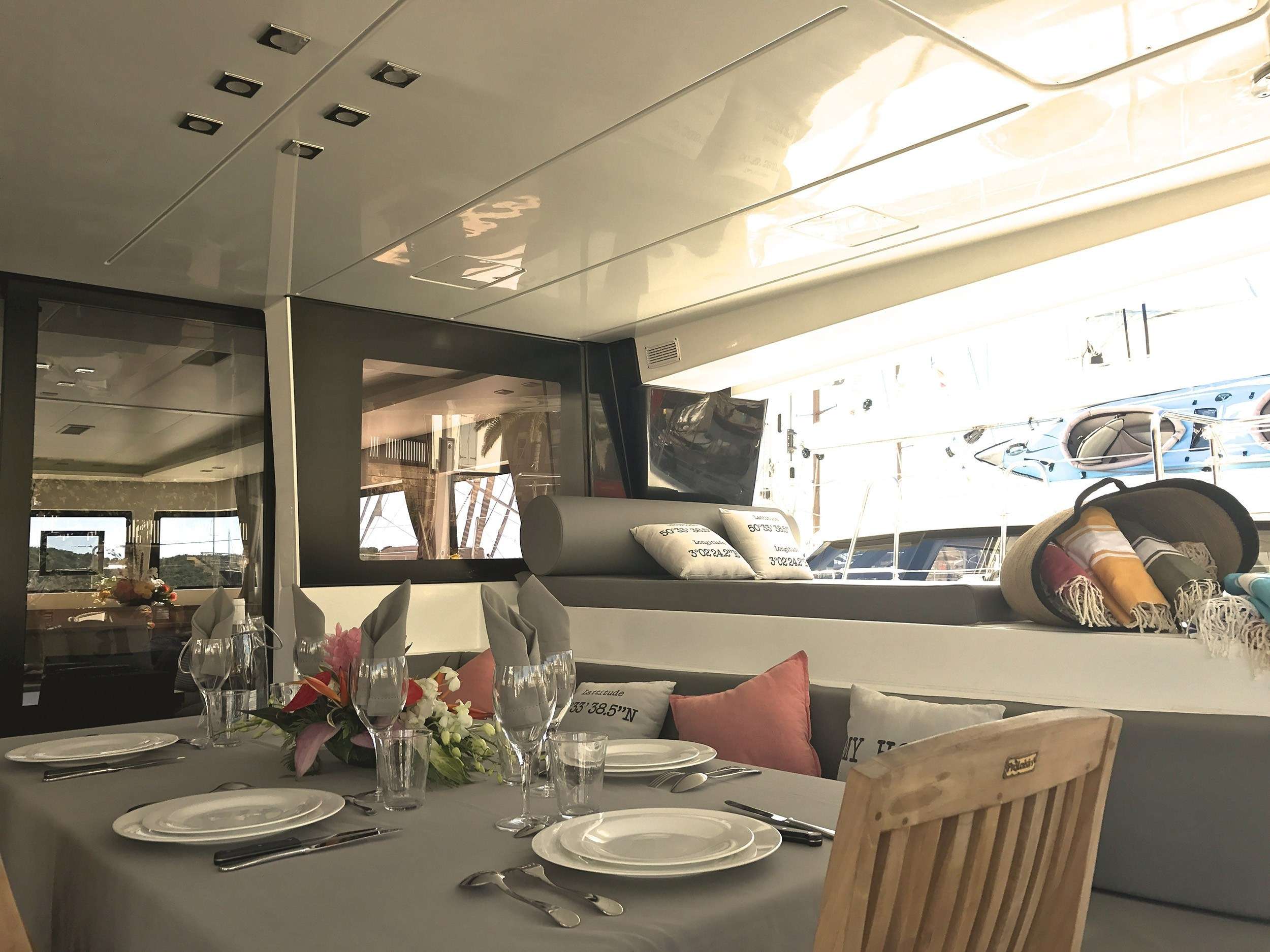 Catamaran Yacht 'REVE2MER', 8 PAX, 3 Crew, 59.00 Ft, 18.00 Meters, Built 2016, Lagoon, Refit Year  interior 2021 