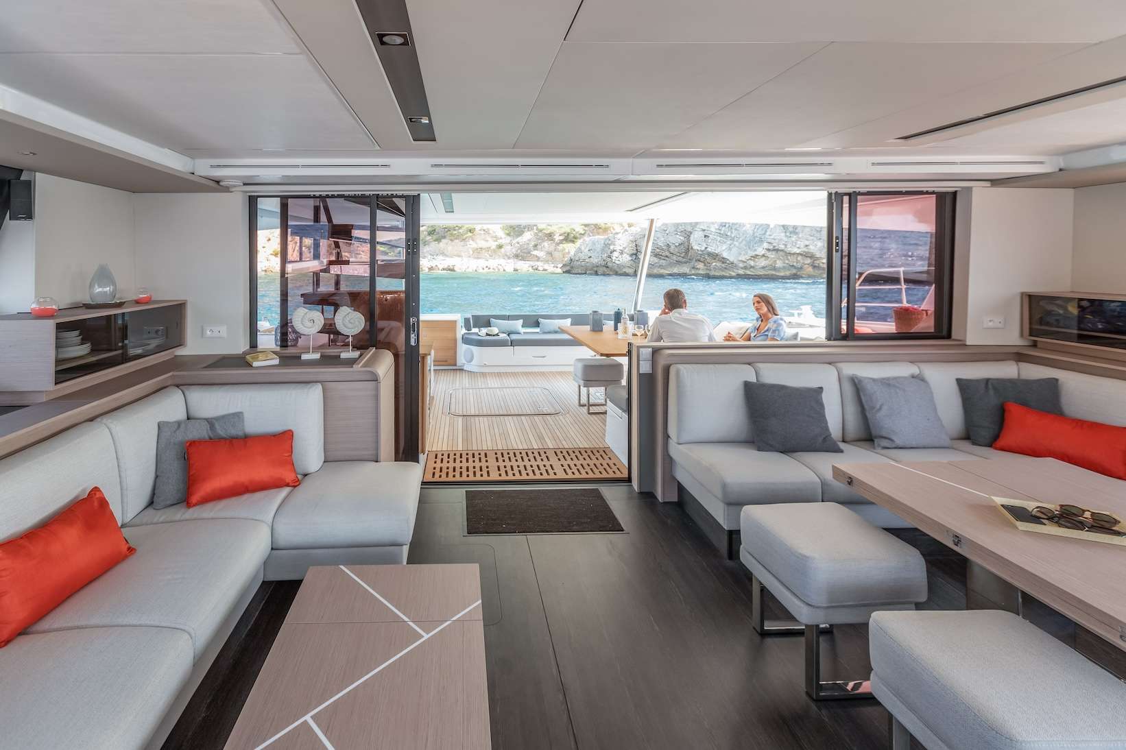 Catamaran Yacht '7TH HEAVEN' Salon, 8 PAX, 61.00 Ft, 18.00 Meters, Built 2024, Fountaine Pajot