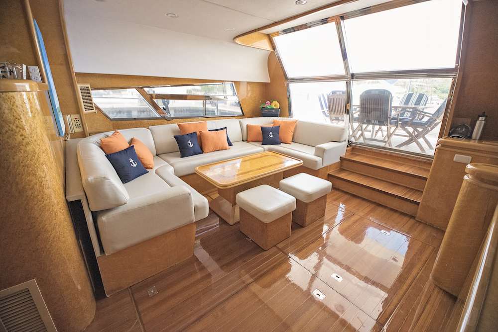 Motor Yacht 'COOL BREEZE 65', 6 PAX, 2 Crew, 65.00 Ft, 19.00 Meters, Built 1995, Johnson, Refit Year 2018