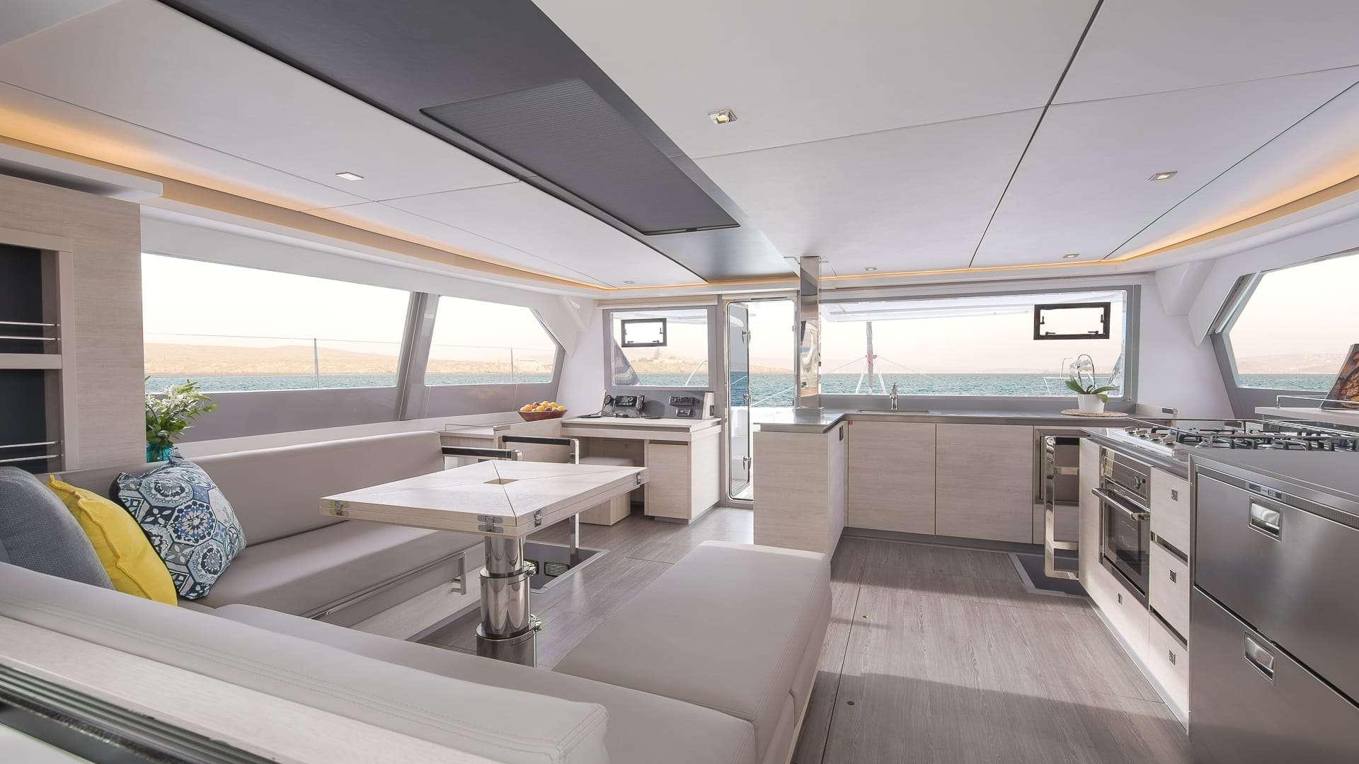 Catamaran Yacht 'ATUMAVU' Salon / Galley, 6 PAX, 2 Crew, 50.00 Ft, 15.00 Meters, Built 2021, Leopard