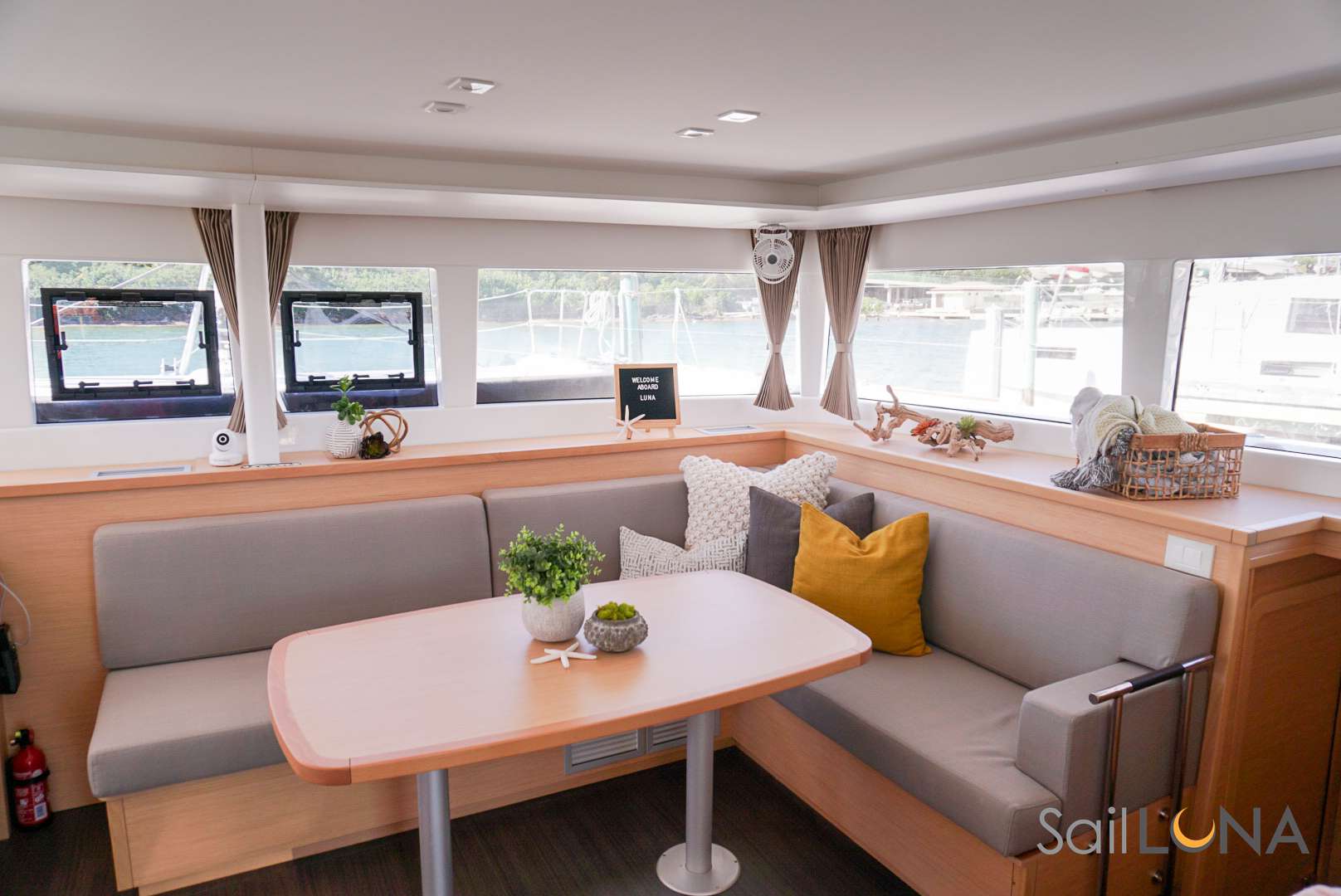 Catamaran Yacht 'LUNA', 6 PAX, 2 Crew, 45.00 Ft, 13.00 Meters, Built 2019, Lagoon