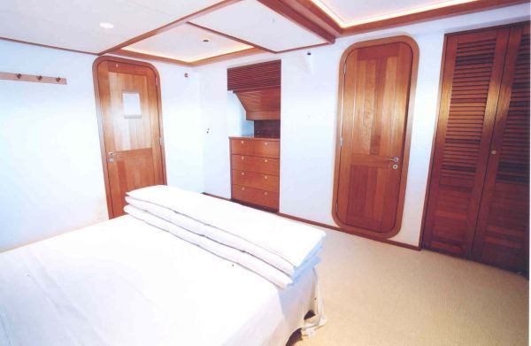 Motor Yacht 'LATITUDE' Guest Stateroom, 12 PAX, 15 Crew, 170.00 Ft, 51.83 Meters, Built 1973, Schitfsweftu Maschinenfabrik, Refit Year 2003