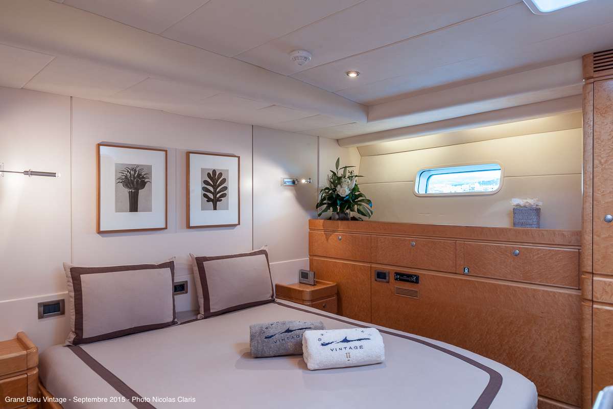 Sailing Yacht 'GRAND BLEU VINTAGE' Guest middle double cabin (portside), 8 PAX, 4 Crew, 95.00 Ft, 28.00 Meters, Built 2003, CNB Bordeaux, Refit Year 2013
