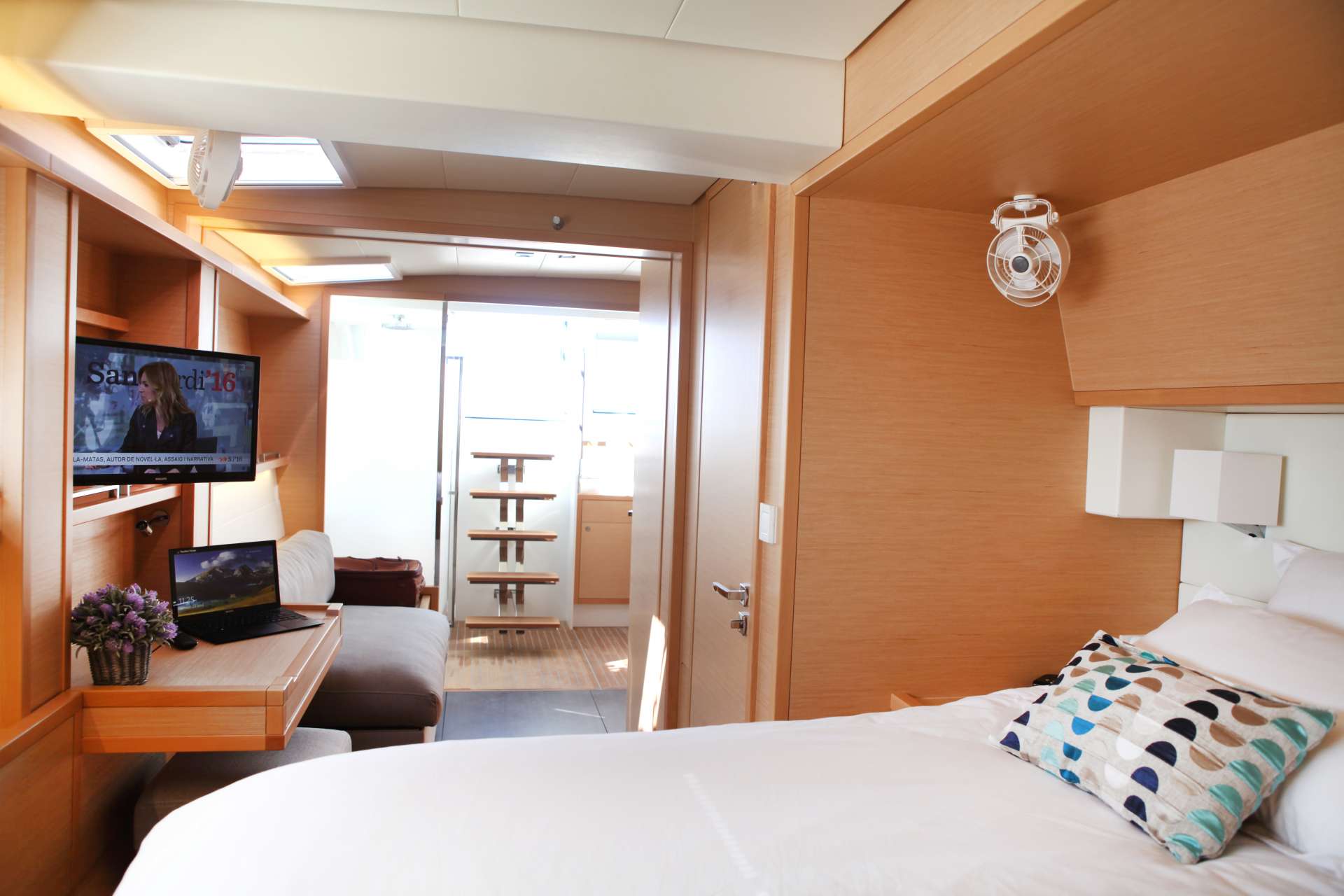 Catamaran Yacht 'LADY M' Primary Suite, 6 PAX, 2 Crew, 62.00 Ft, 18.00 Meters, Built 2015, Lagoon
