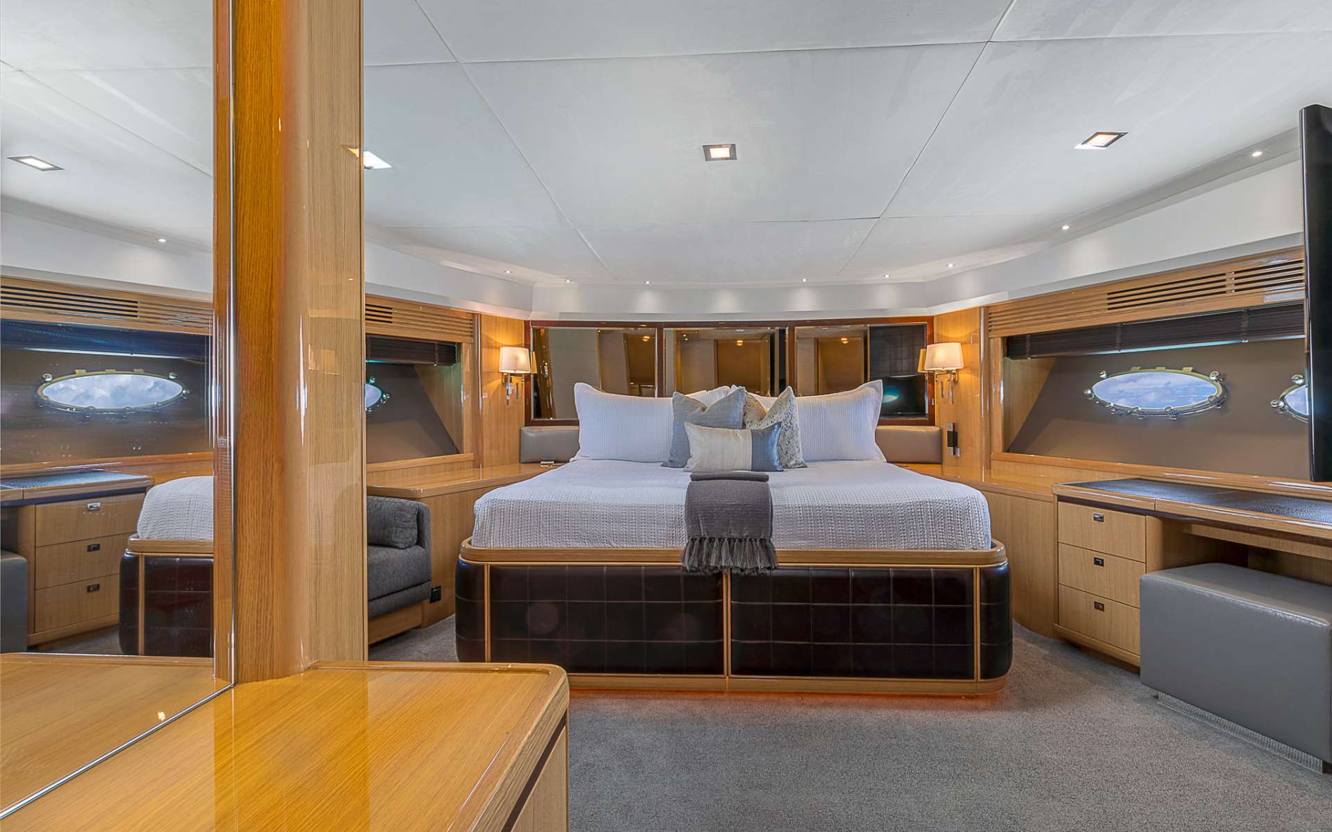 Motor Yacht 'LADY COPE' VIP, 8 PAX, 4 Crew, 98.00 Ft, 29.00 Meters, Built 2012, Princess, UK, Refit Year 2016