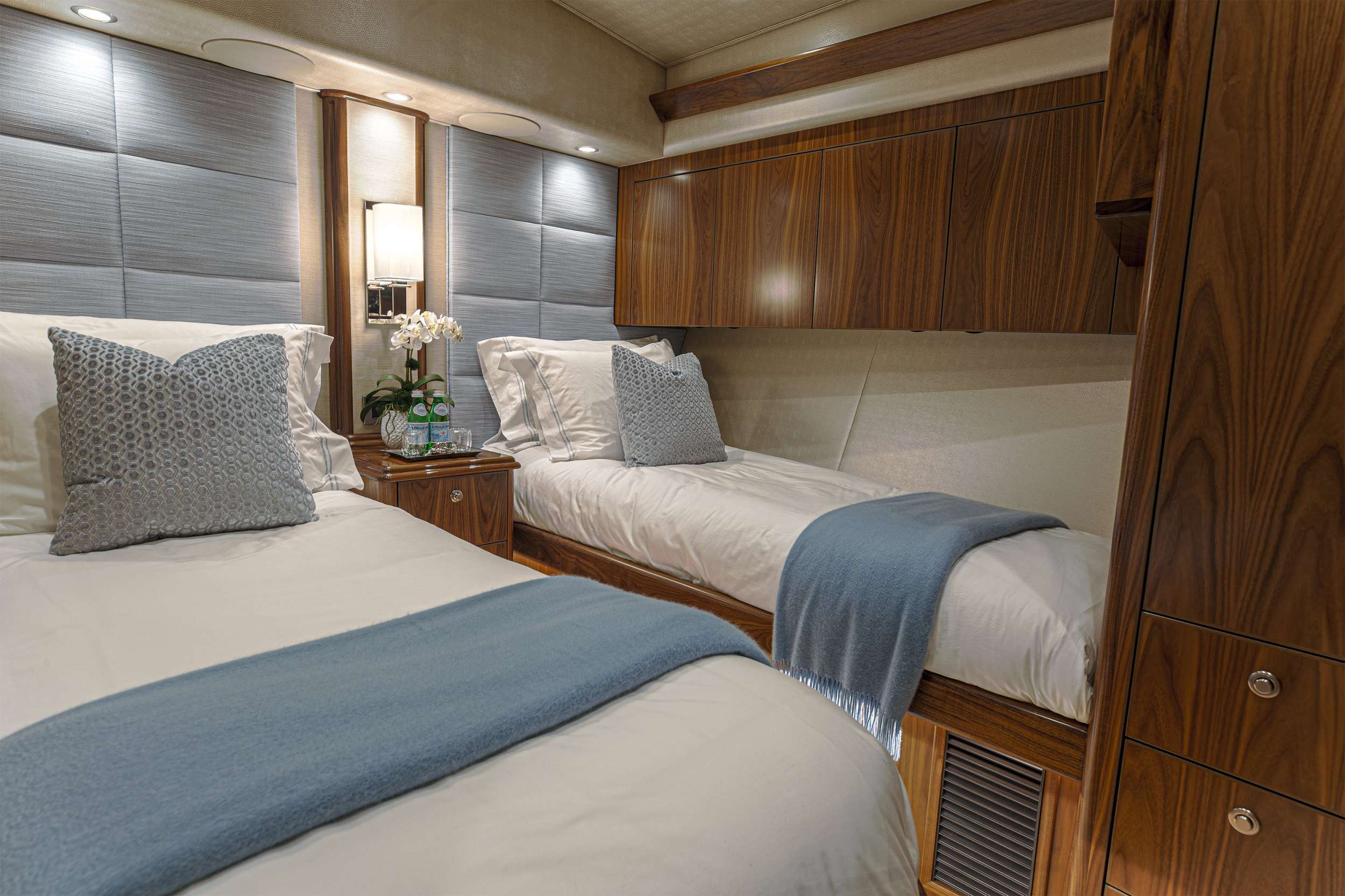 Motor Yacht 'SPECULATOR 92' Guest Twin Stateroom, 6 PAX, 3 Crew, 92.00 Ft, 28.00 Meters, Built 2017, Viking, U.S.A, Refit Year 2020