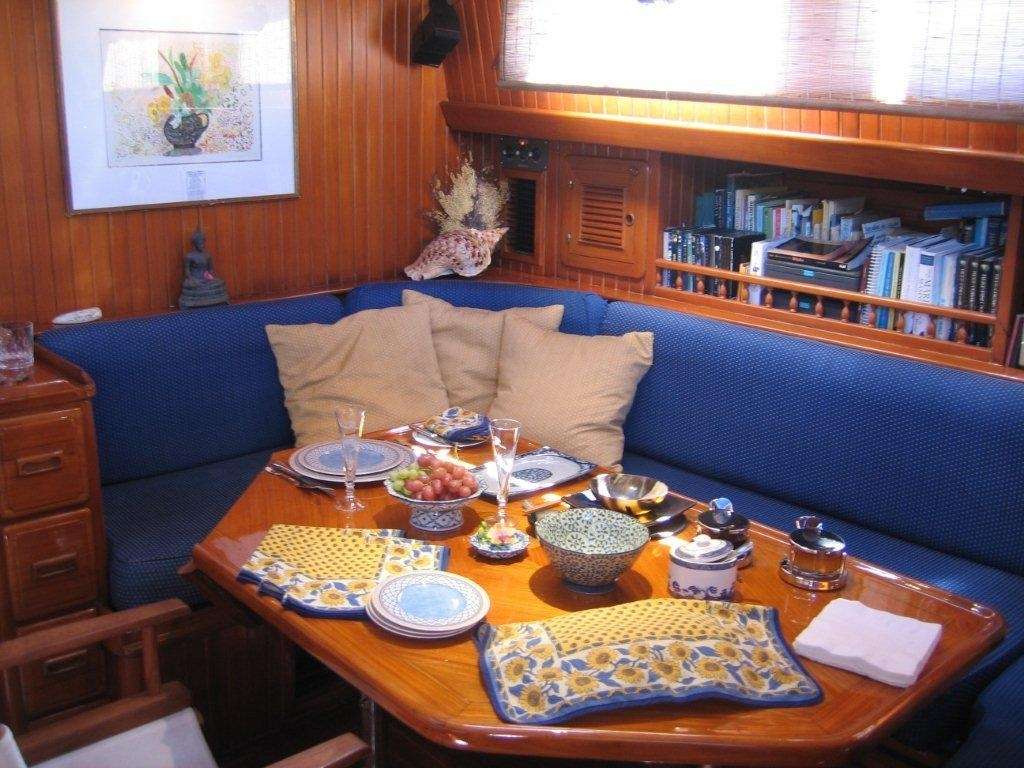 Sailing Yacht 'THE DOVE' Dining Room Area, 4 PAX, 2 Crew, 54.00 Ft, 16.00 Meters, Built 1988, W.I. Crealock, Refit Year Last Refit: 2015