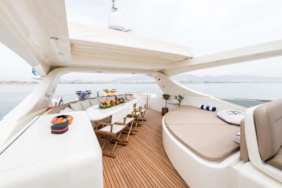 Motor Yacht 'STAR LINK', 8 PAX, 5 Crew, 90.00 Ft, 27.00 Meters, Built 2008, Falcon, Refit Year 2019/2020