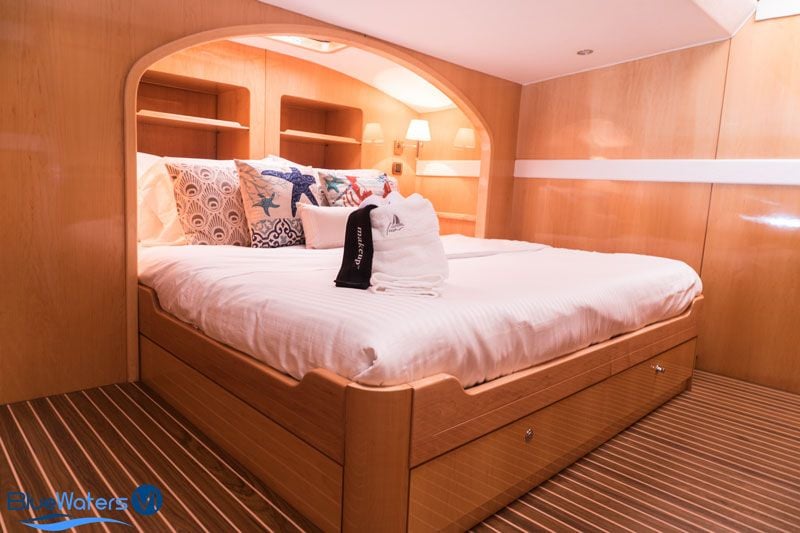 Catamaran Yacht 'LUAR' Master Cabin, 6 PAX, 2 Crew, 62.00 Ft, 18.00 Meters, Built 2006, Privilege, Refit Year 2018/19