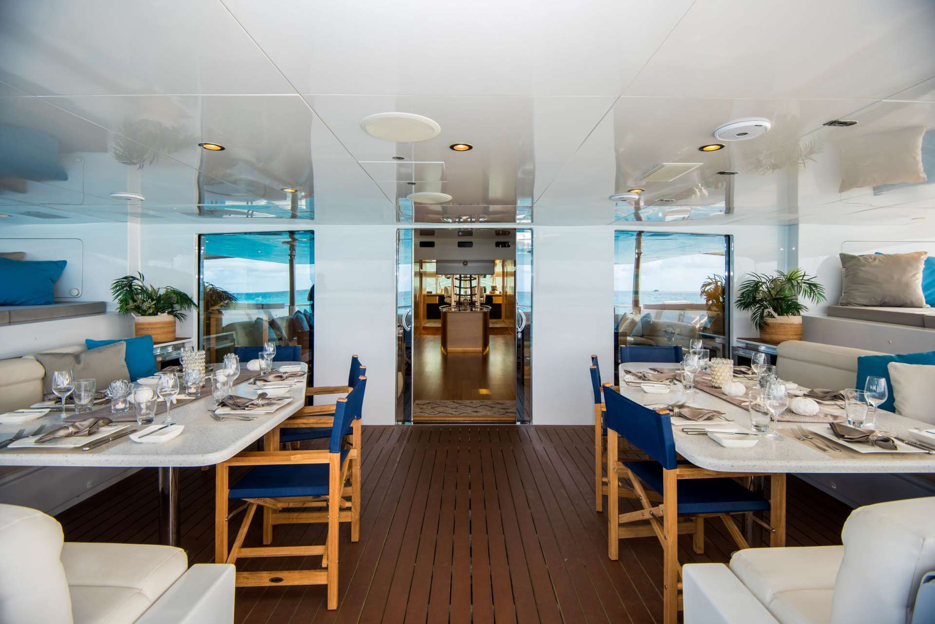 Catamaran Yacht 'BELLA VITA' Aft Deck Dining, 10 PAX, 6 Crew, 105.00 Ft, 32.00 Meters, Built 2003, C.M.N. Cherbourg, Fr, Refit Year 2018